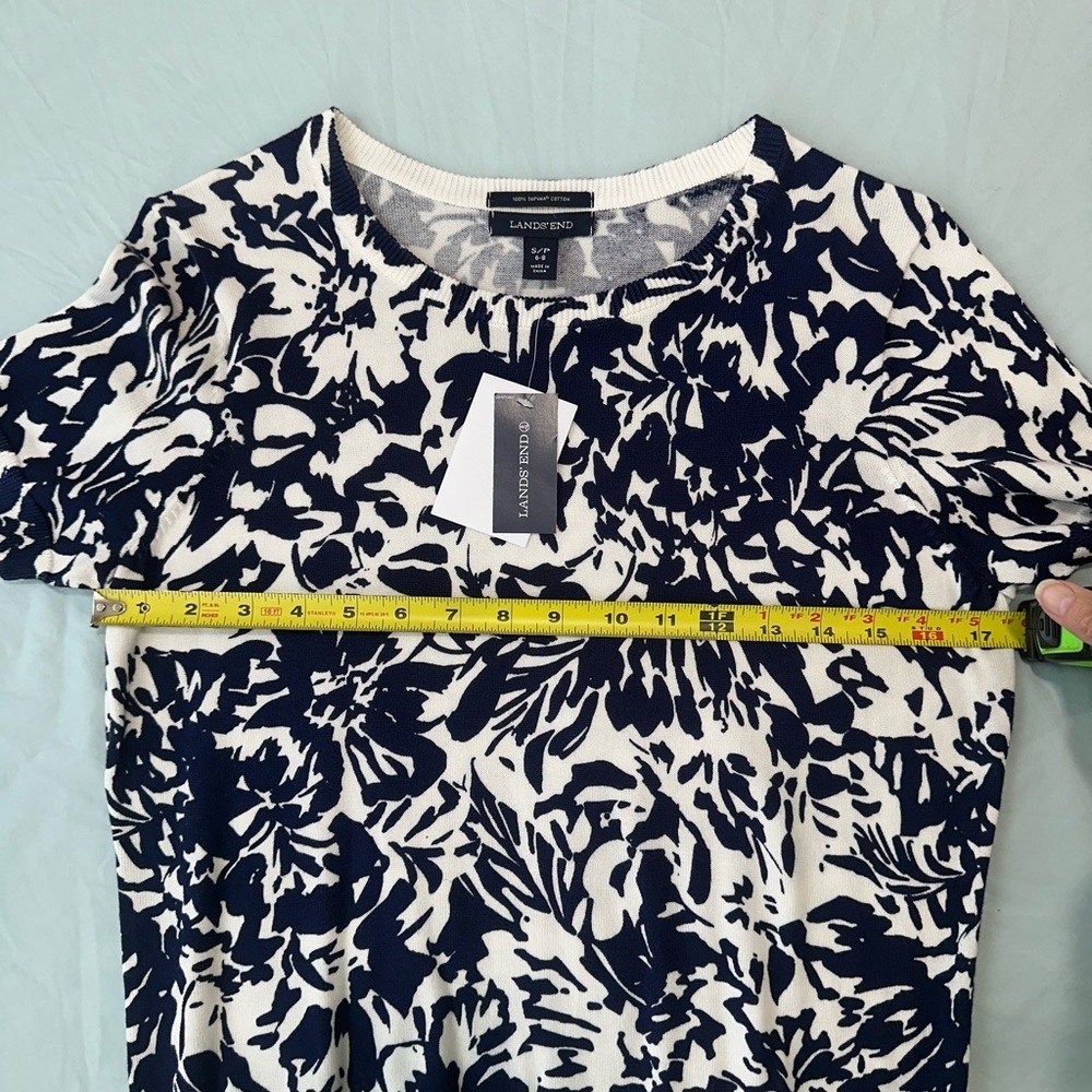 Lands' End Women's Short Sleeve Navy Floral Tee - Picture 8 of 8